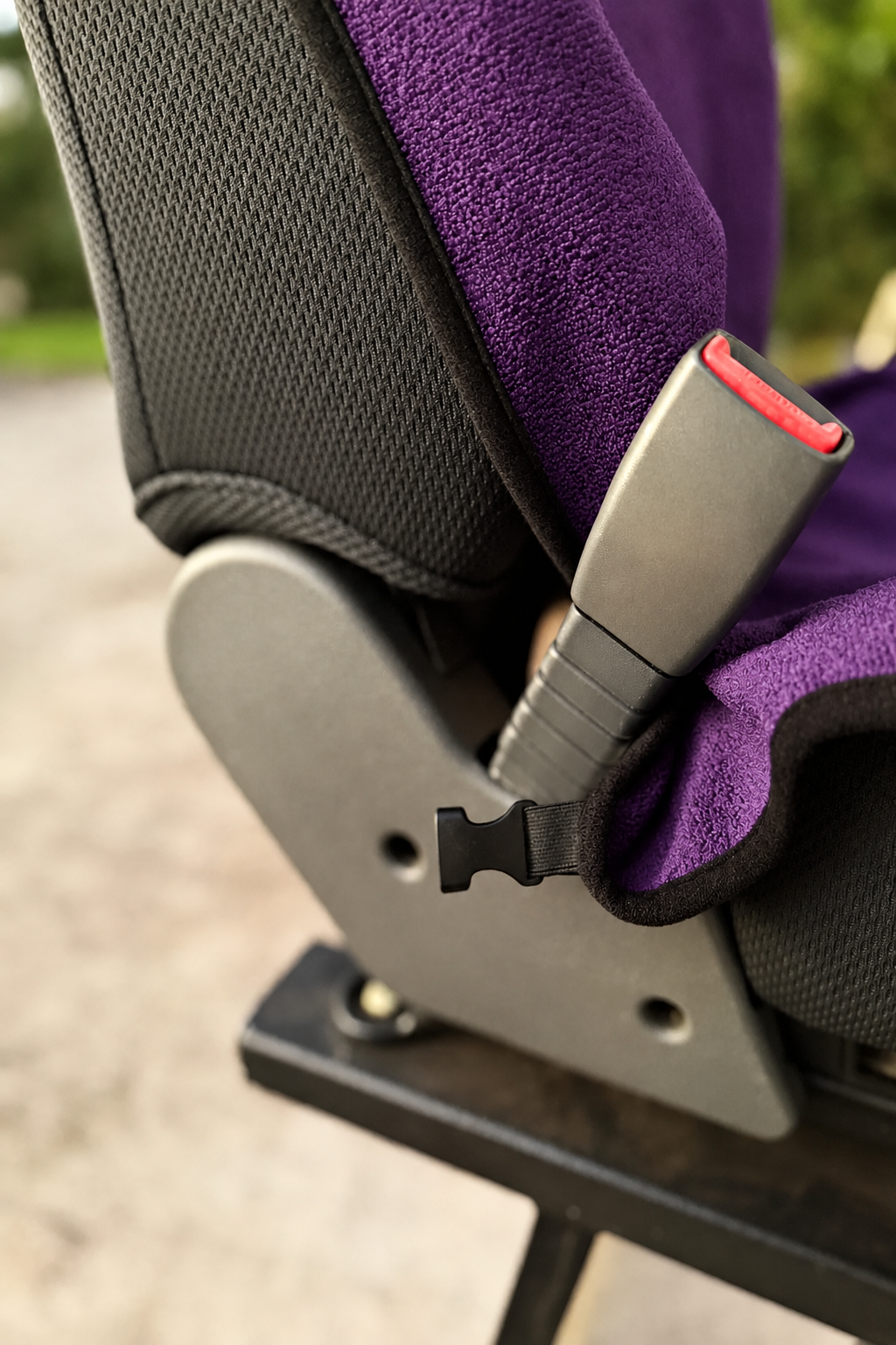 Purple towel seatbelt detail